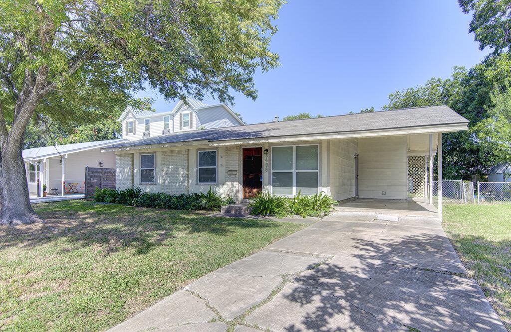 8406 Burrell Dr Property Photo 1