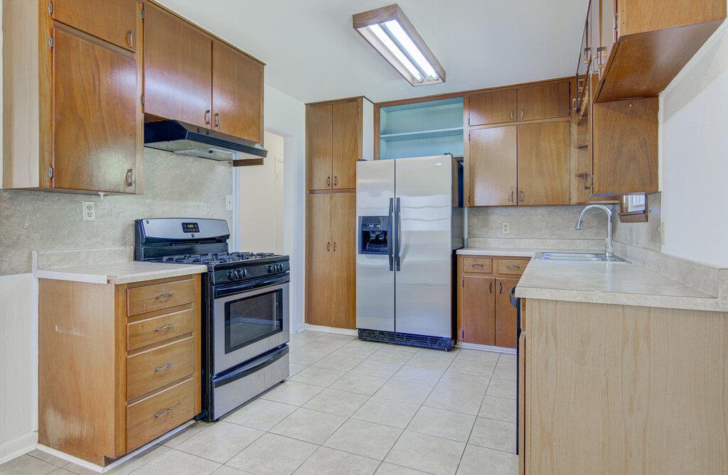 8406 Burrell Dr Property Photo 8
