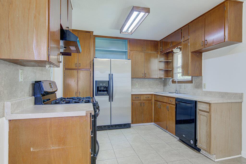 8406 Burrell Dr Property Photo 9
