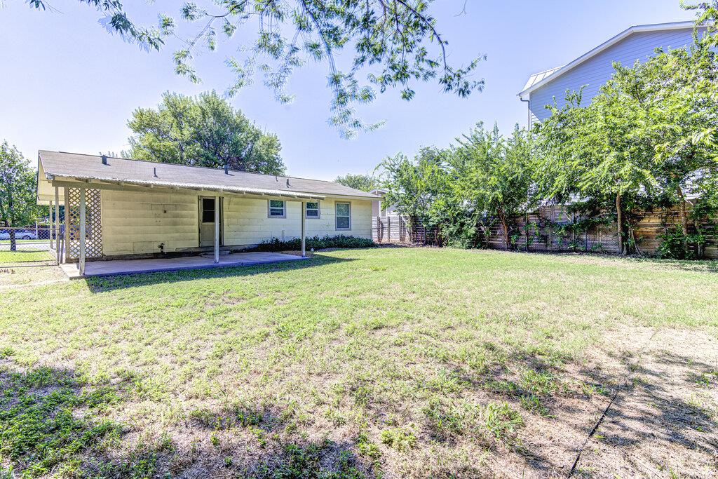 8406 Burrell Dr Property Photo 23