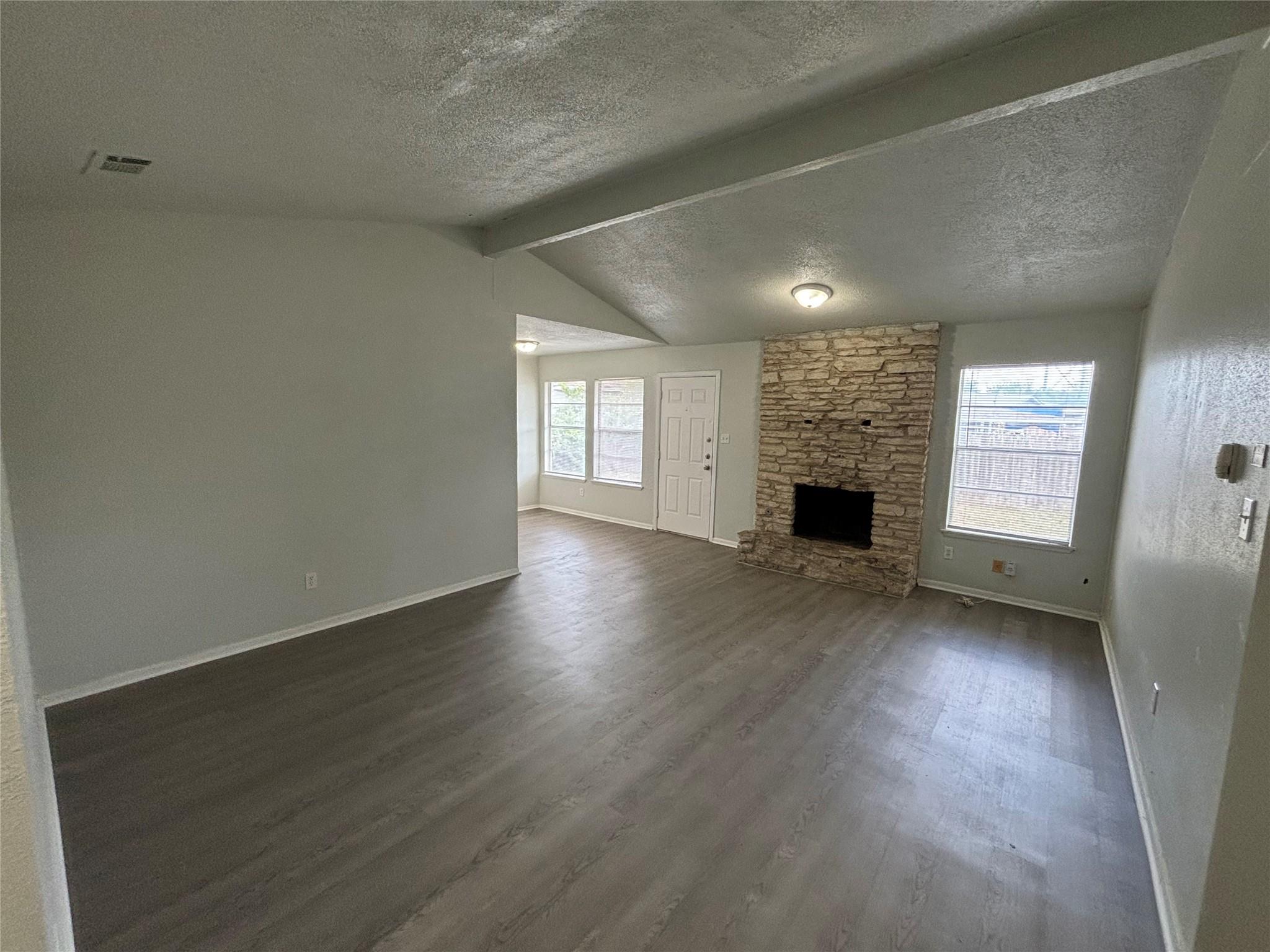 5905 Cherry Loop Property Photo 2