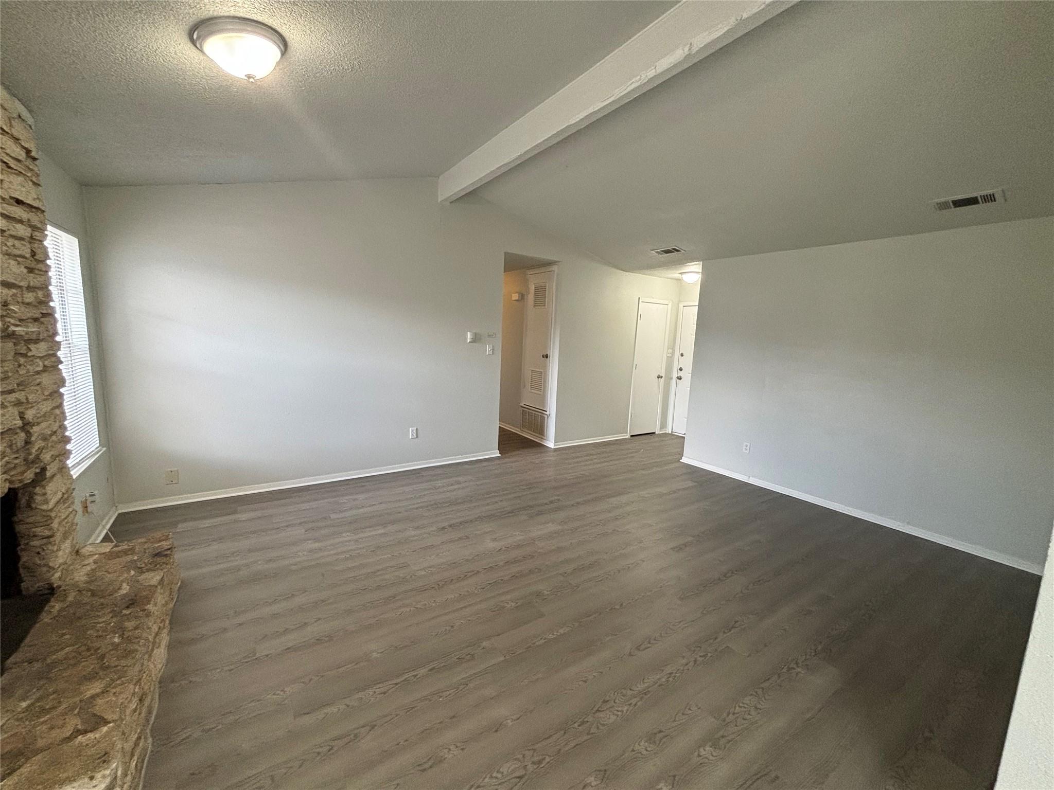 5905 Cherry Loop Property Photo 3
