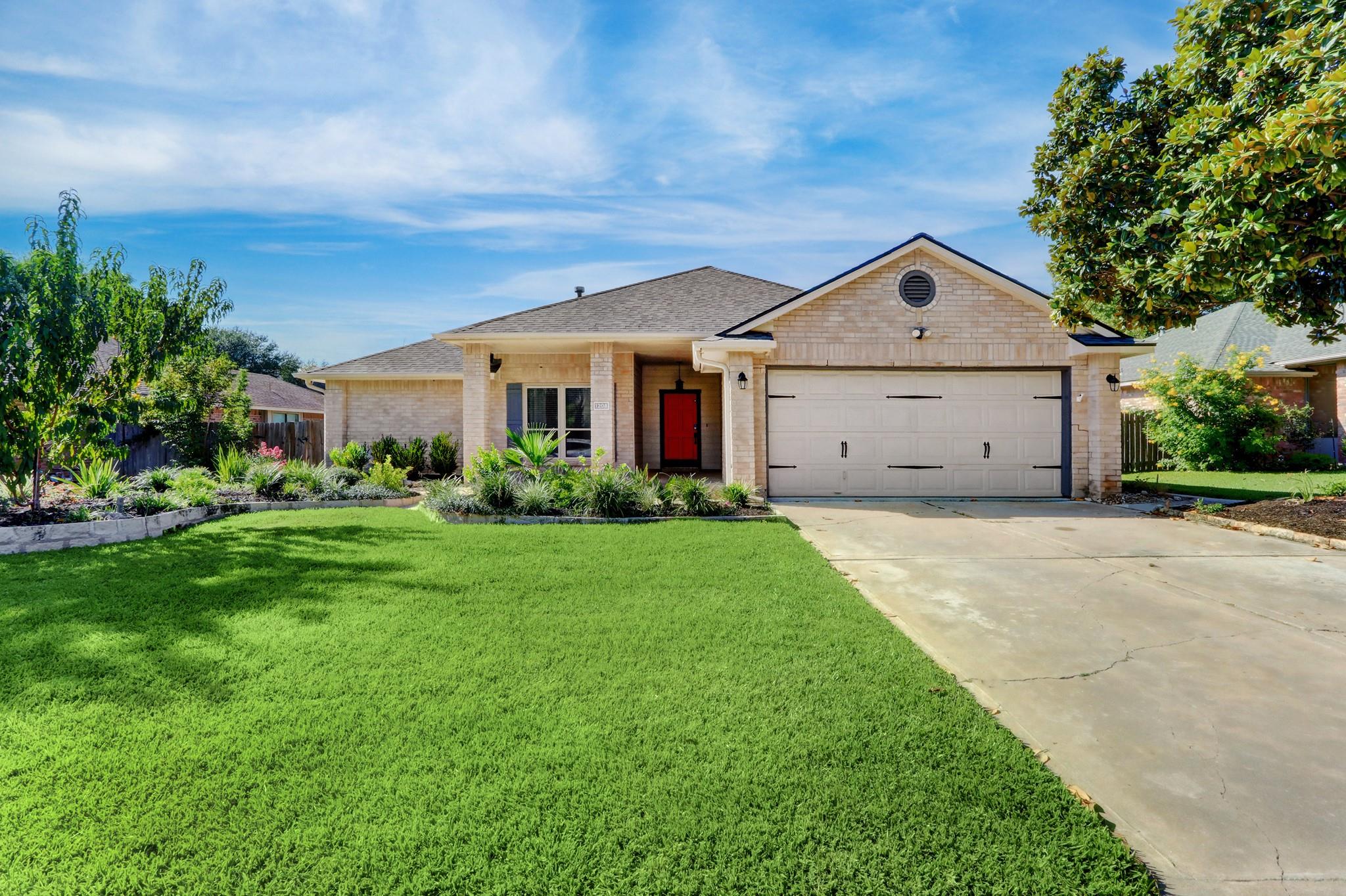 1208 Rocky Creek Dr Property Photo