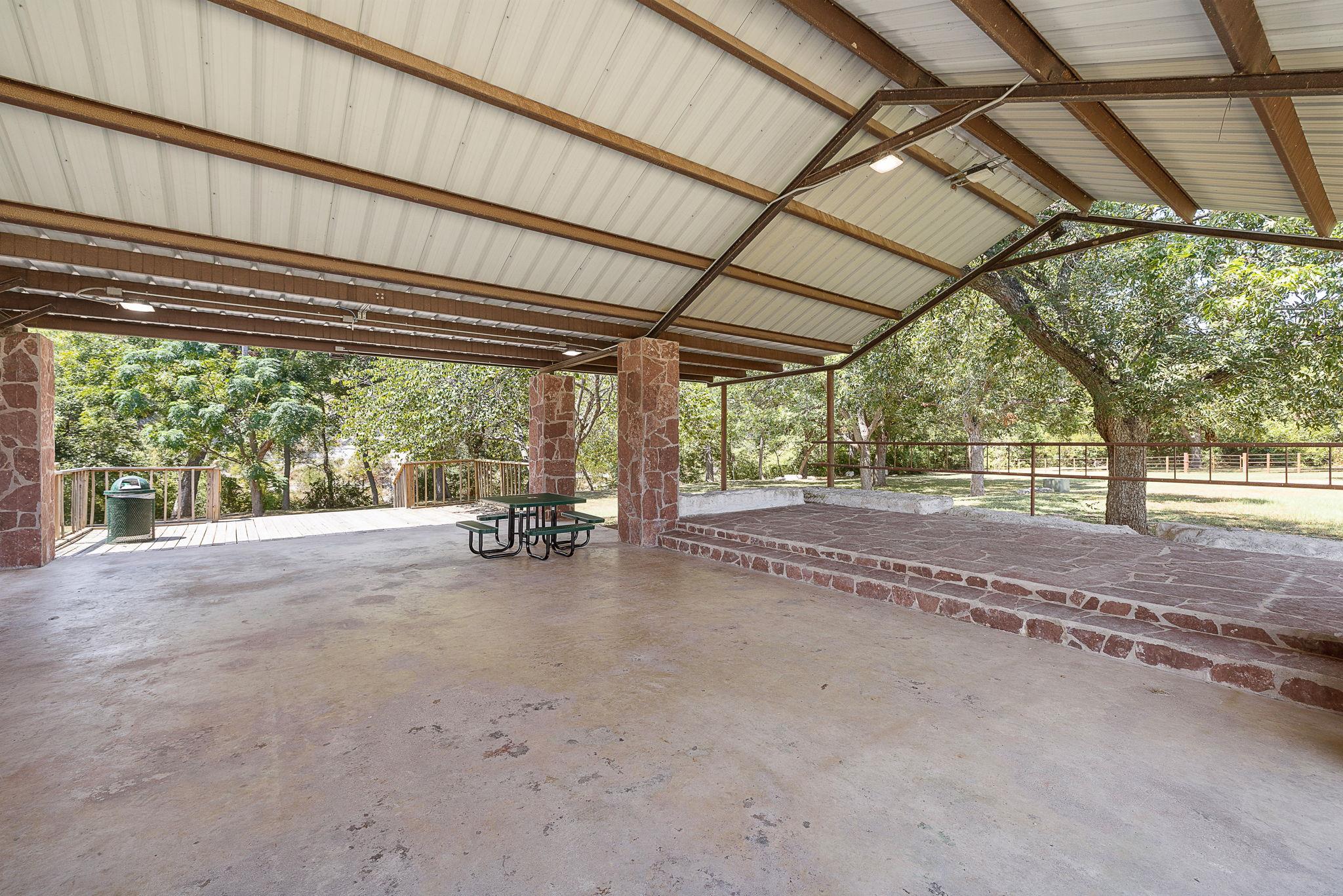 100 Windgate Dr Property Photo 32