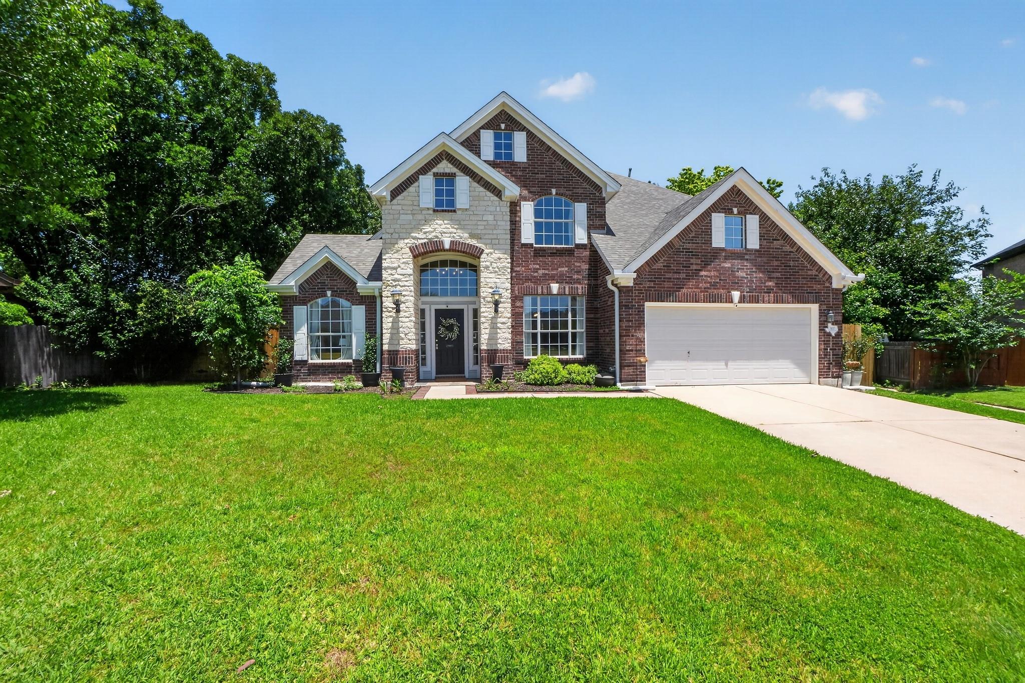 300 N Carriage Hills Dr Property Photo 1