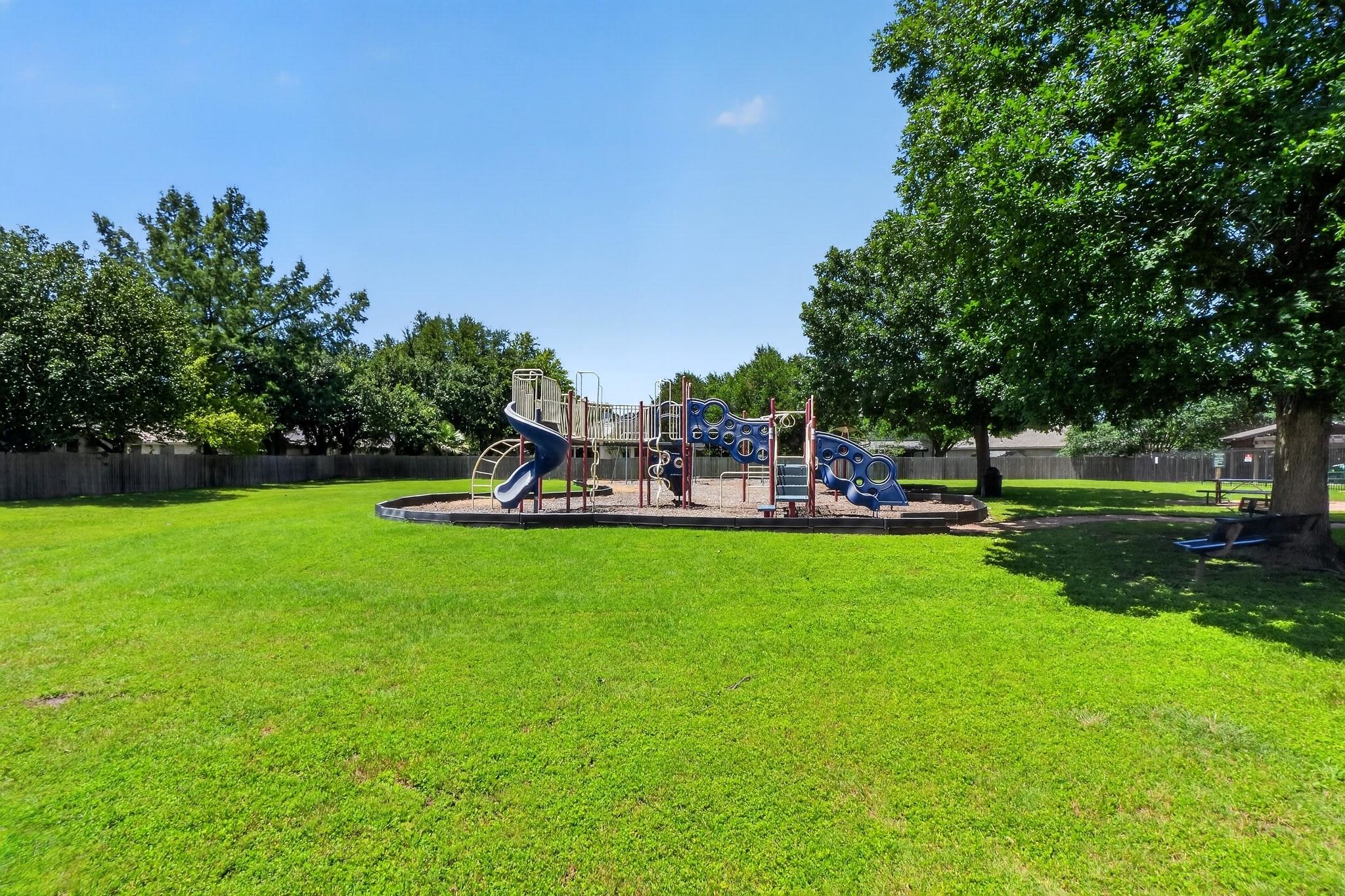 300 N Carriage Hills Dr Property Photo 32