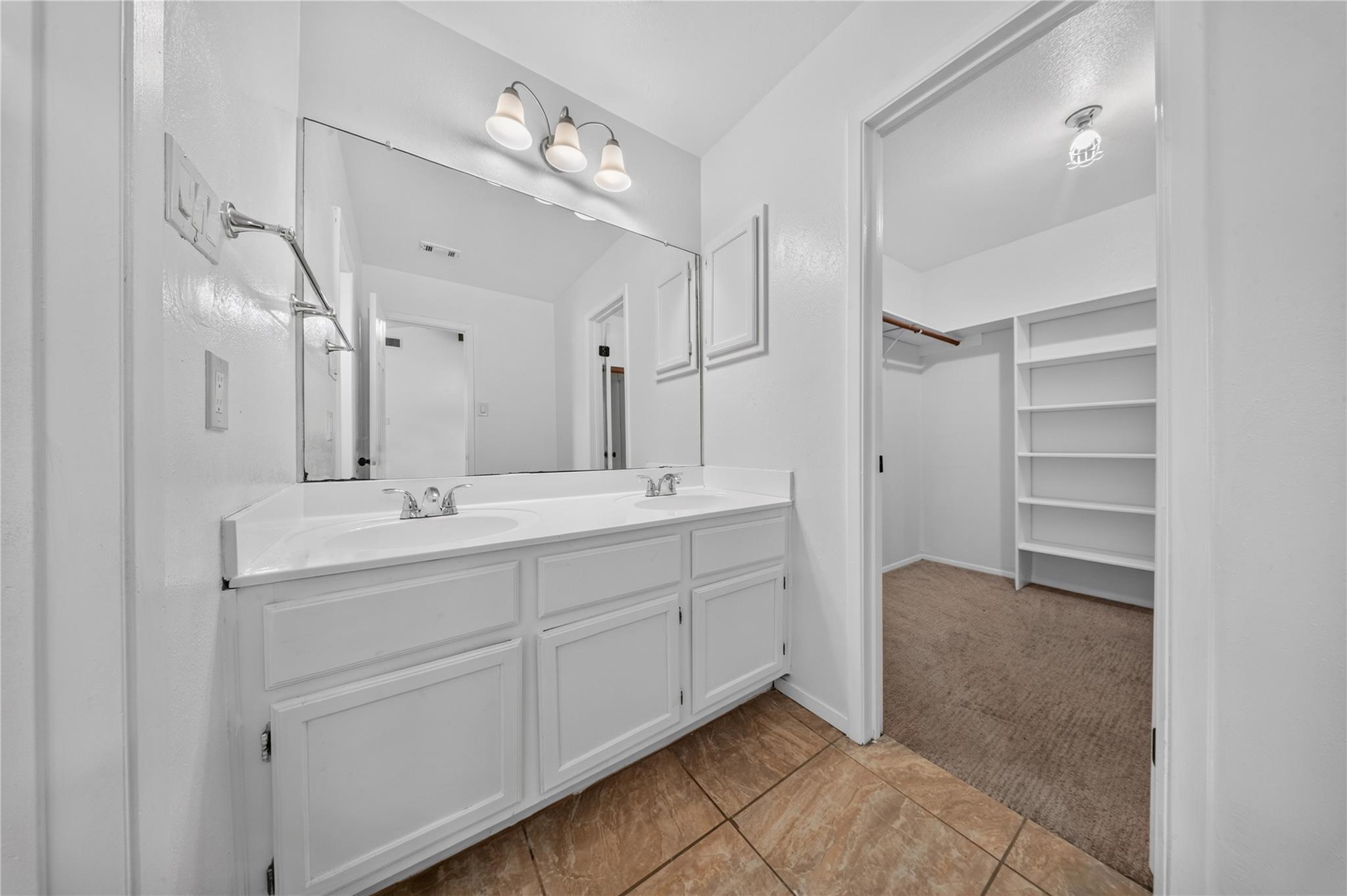 105 N Summit Ridge Dr Property Photo 12