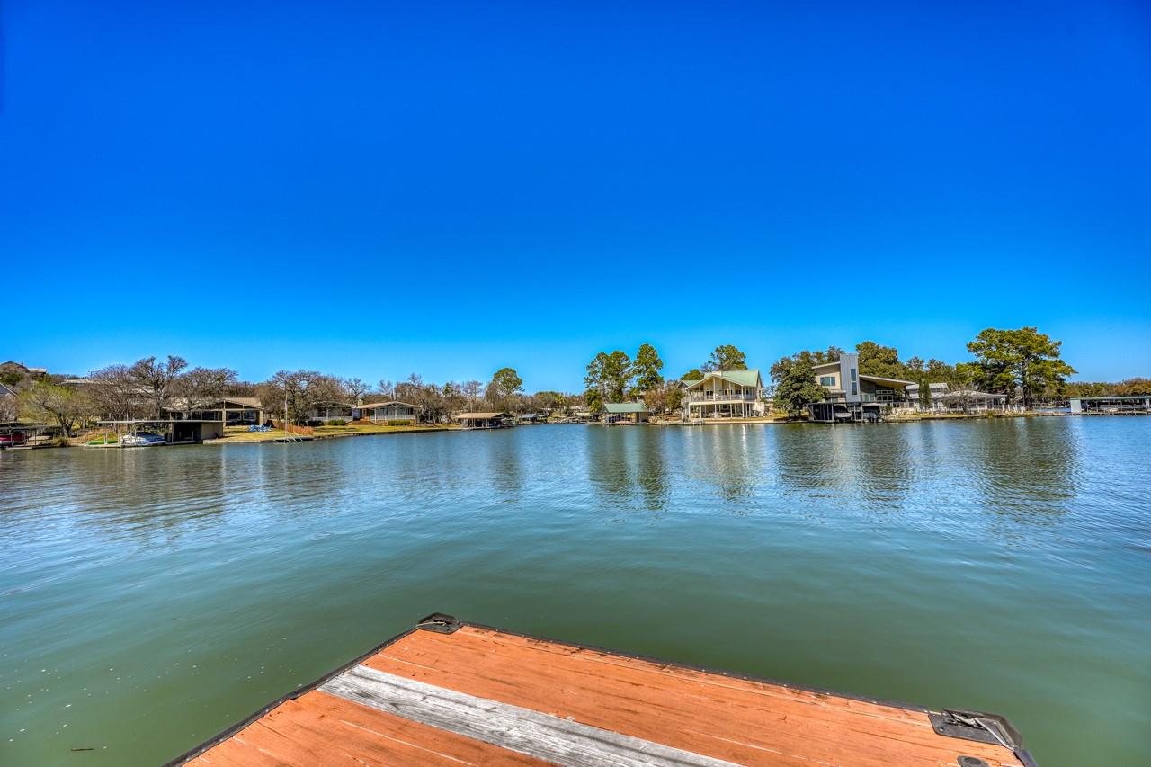 301 Lake Terrace Property Photo