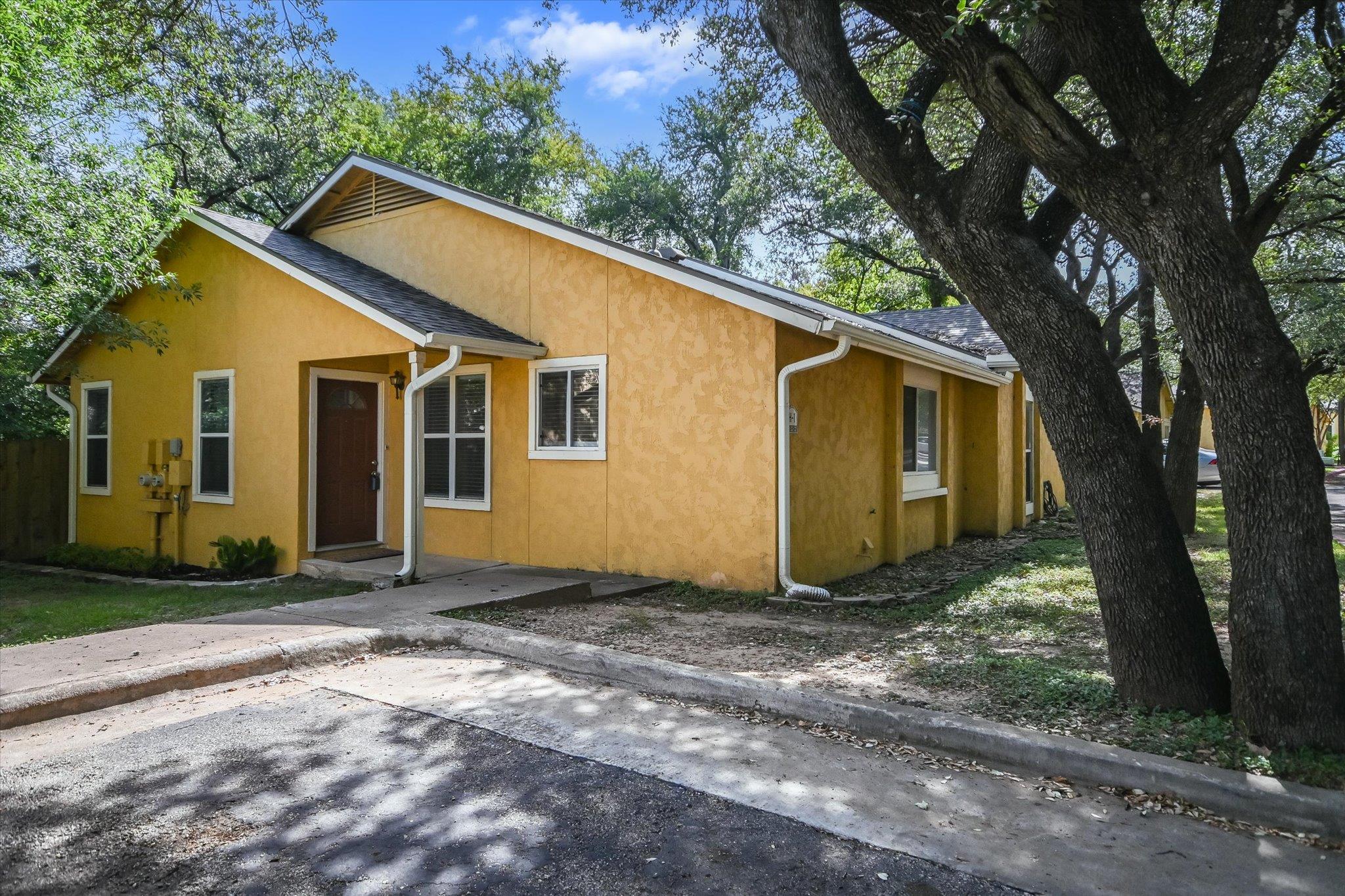 4902 Duval Rd #H1 Property Photo 1
