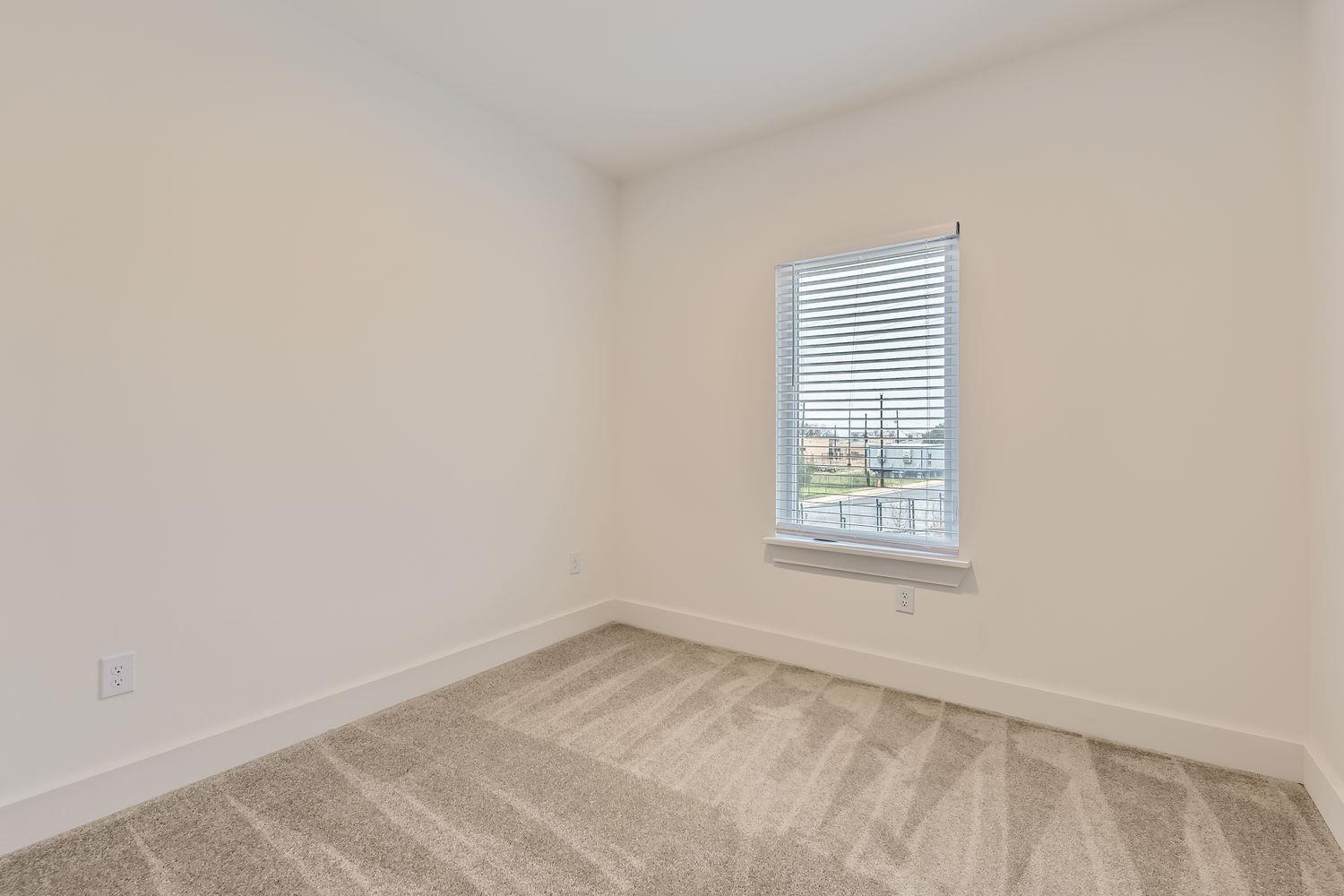 6820 Blue Dawn Trl #101 Property Photo 8