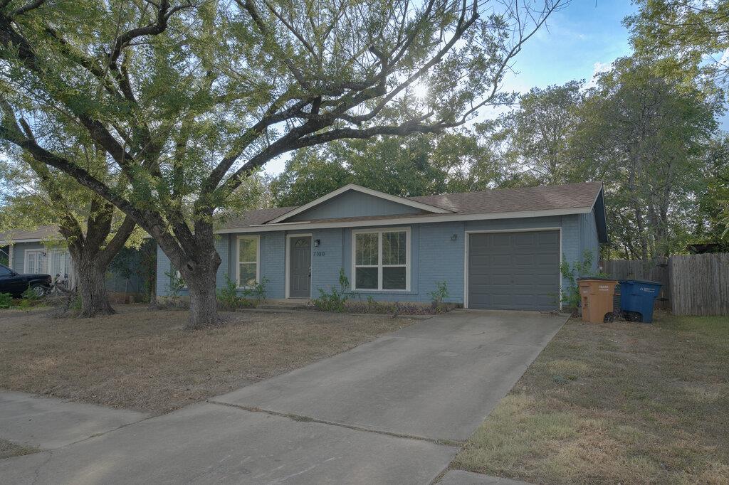 7100 Barnsdale Way Property Photo 2