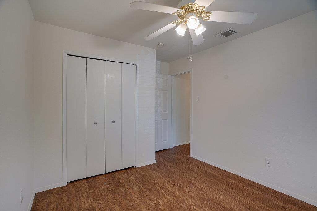7100 Barnsdale Way Property Photo 15