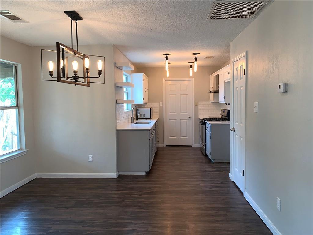 2406 Stirrup Dr Property Photo 3
