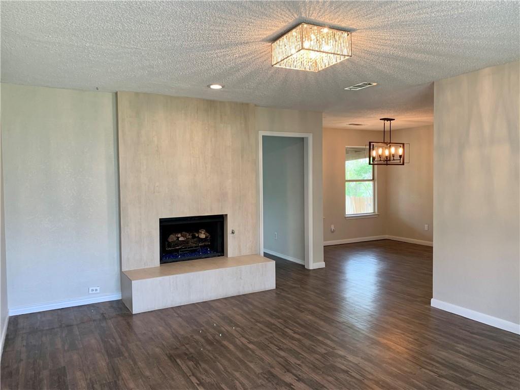2406 Stirrup Dr Property Photo 8