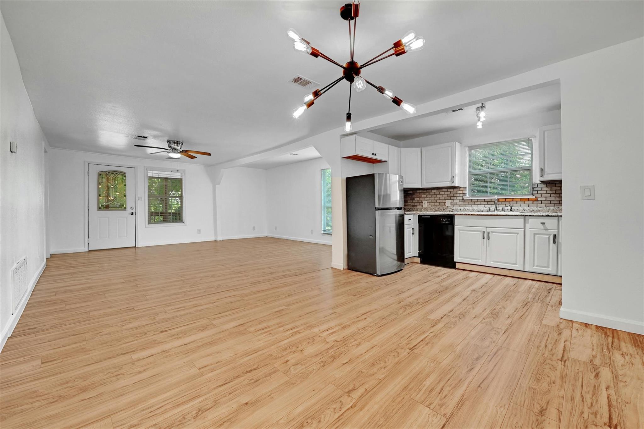 1200 Walnut Ave Property Photo 1