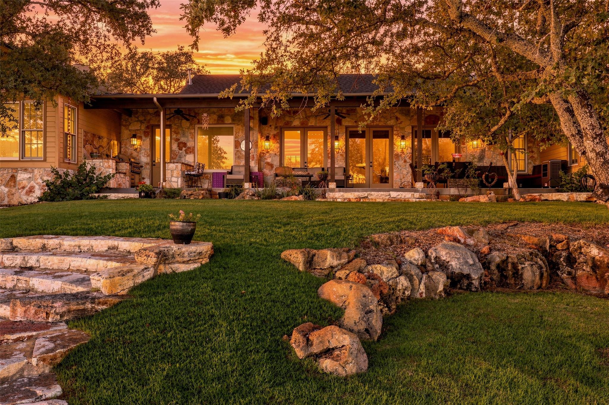 100 Morgan Cv Property Photo 1