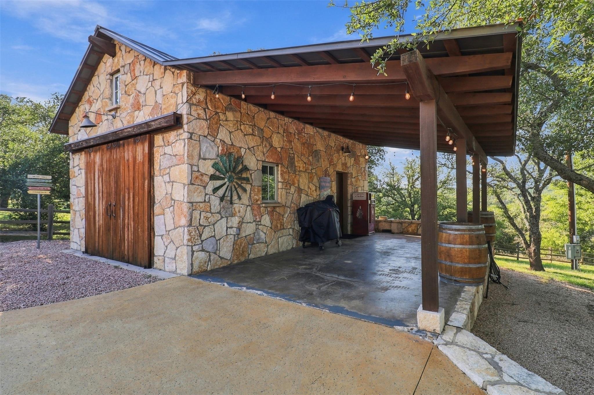 100 Morgan Cv Property Photo 26