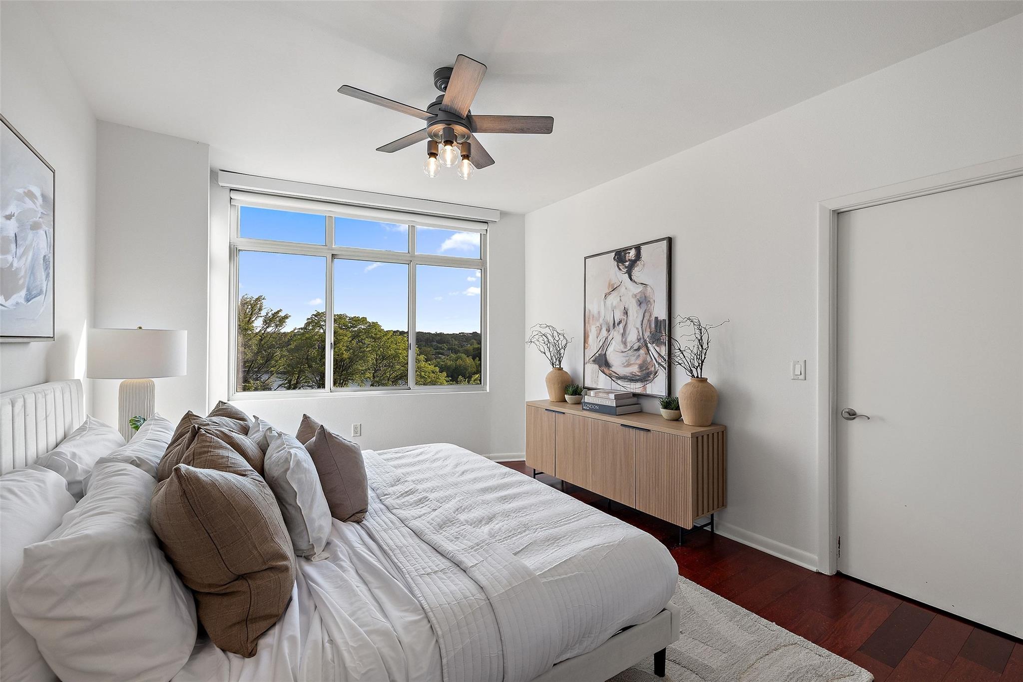 54 Rainey St #502 Property Photo 16