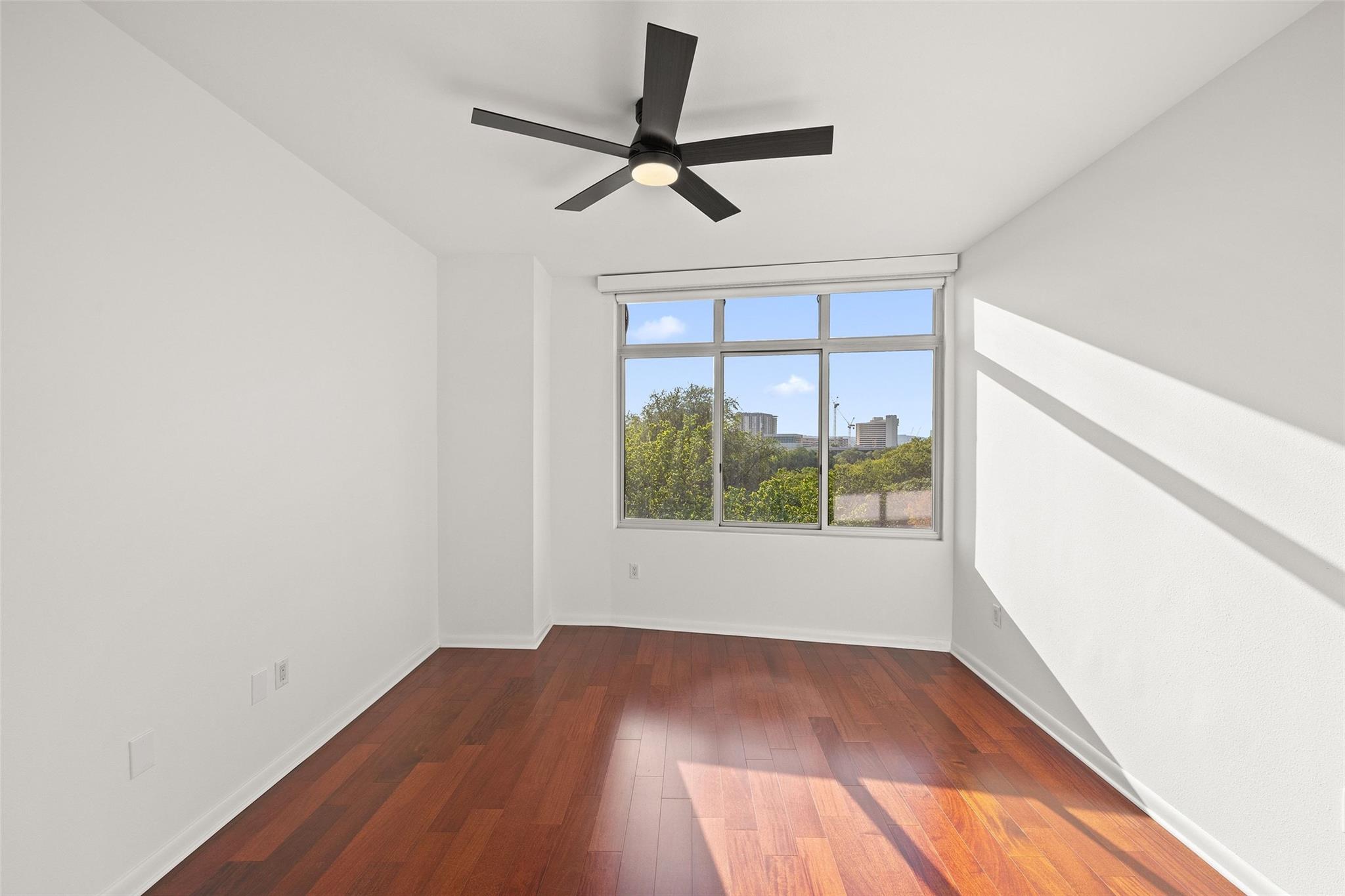 54 Rainey St #502 Property Photo 24