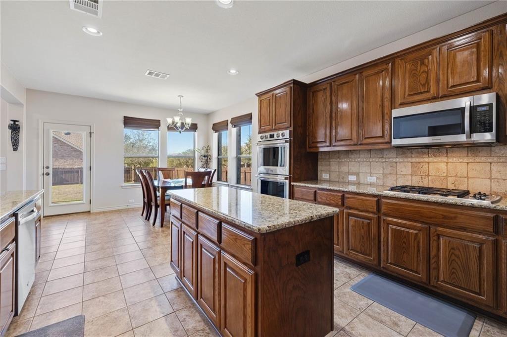 601 Riley Trl Property Photo 10