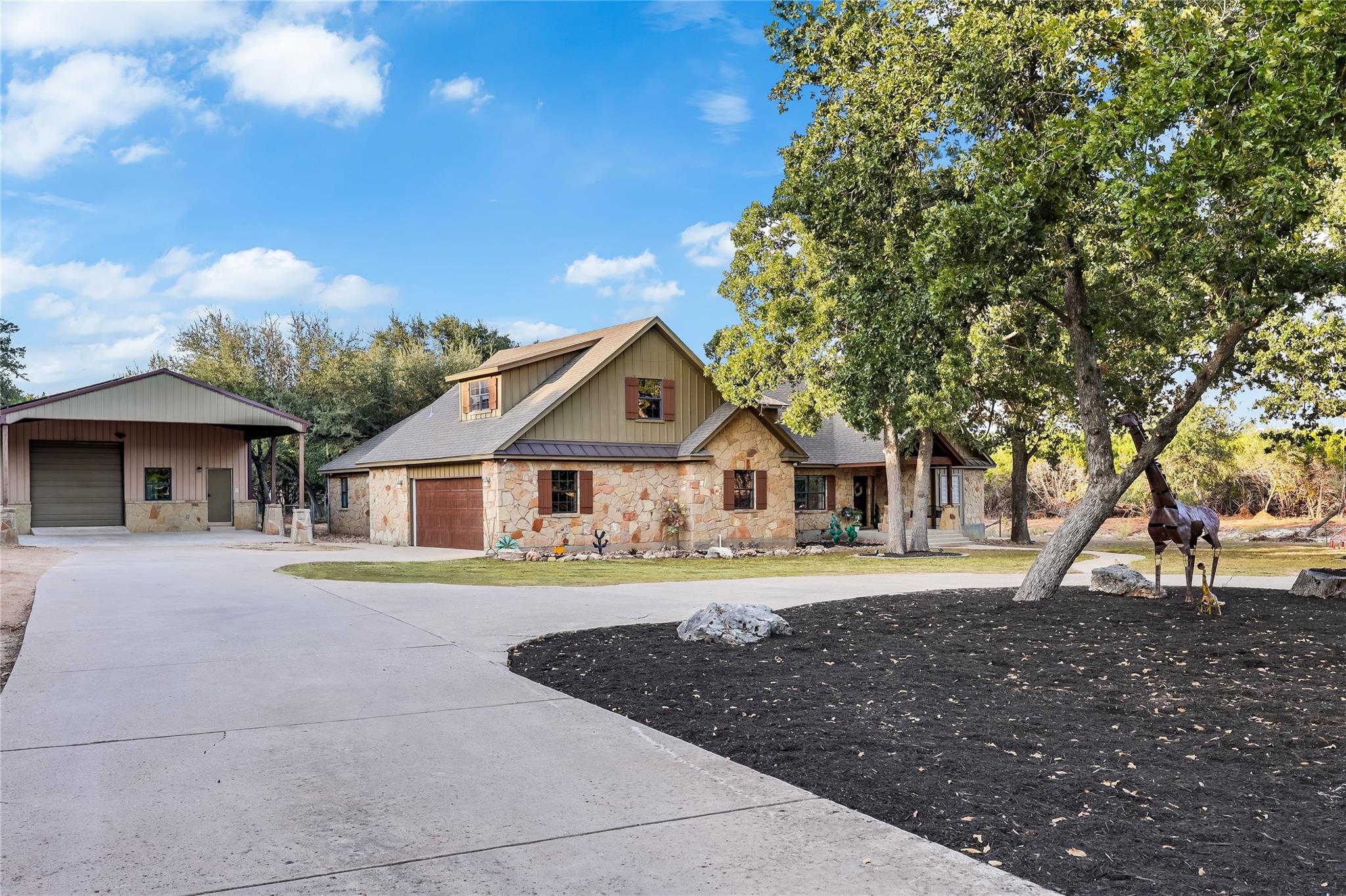 116 Apache Trl Property Photo 2
