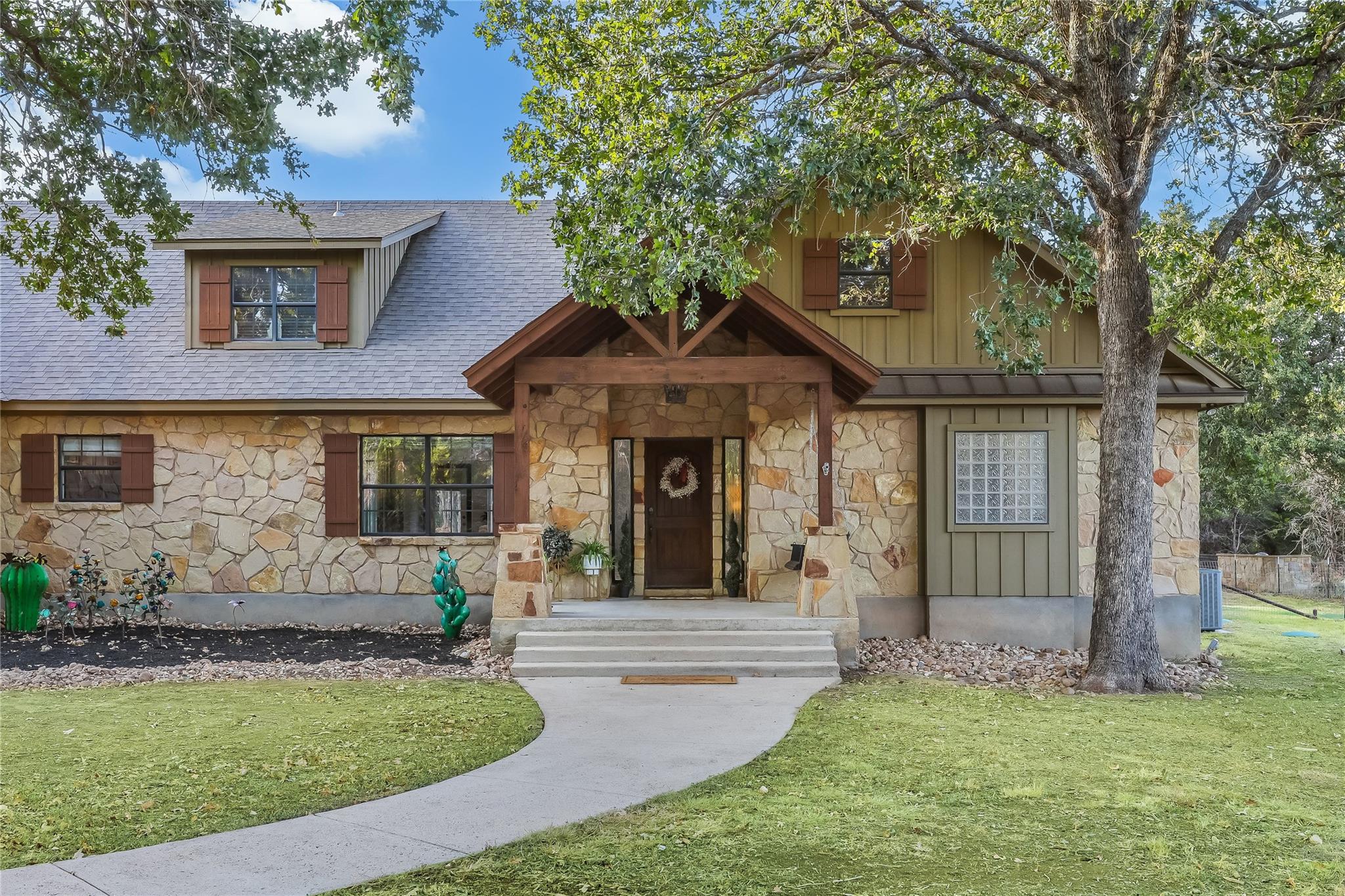116 Apache Trl Property Photo 3