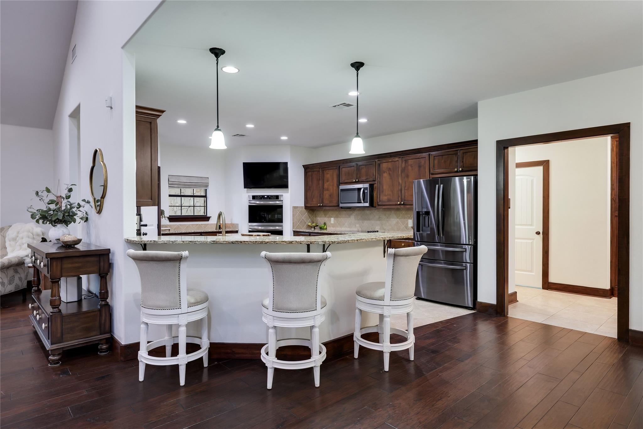 116 Apache Trl Property Photo 9