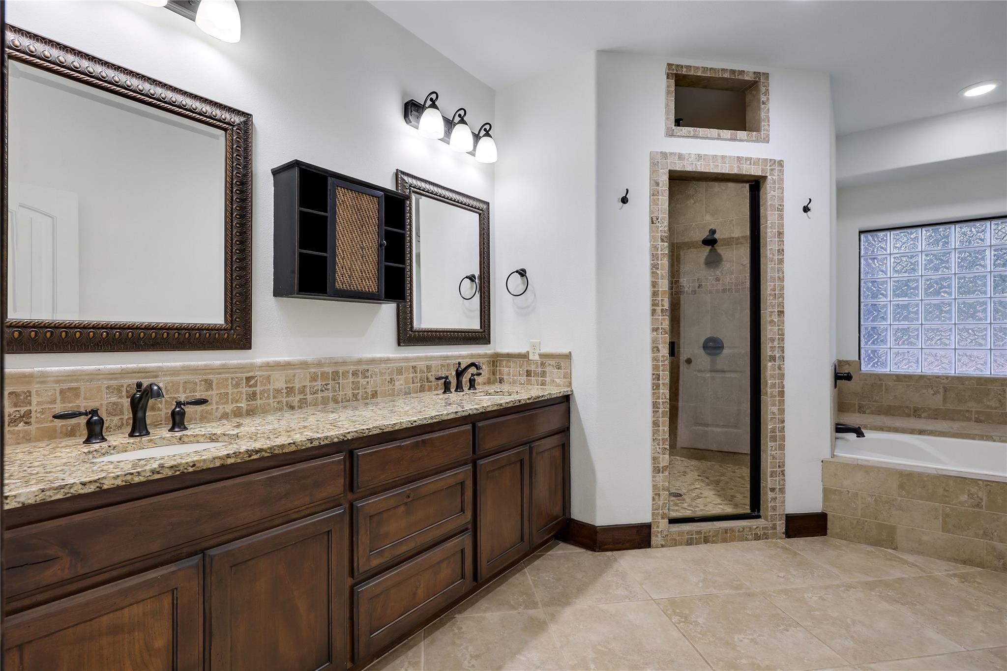 116 Apache Trl Property Photo 12