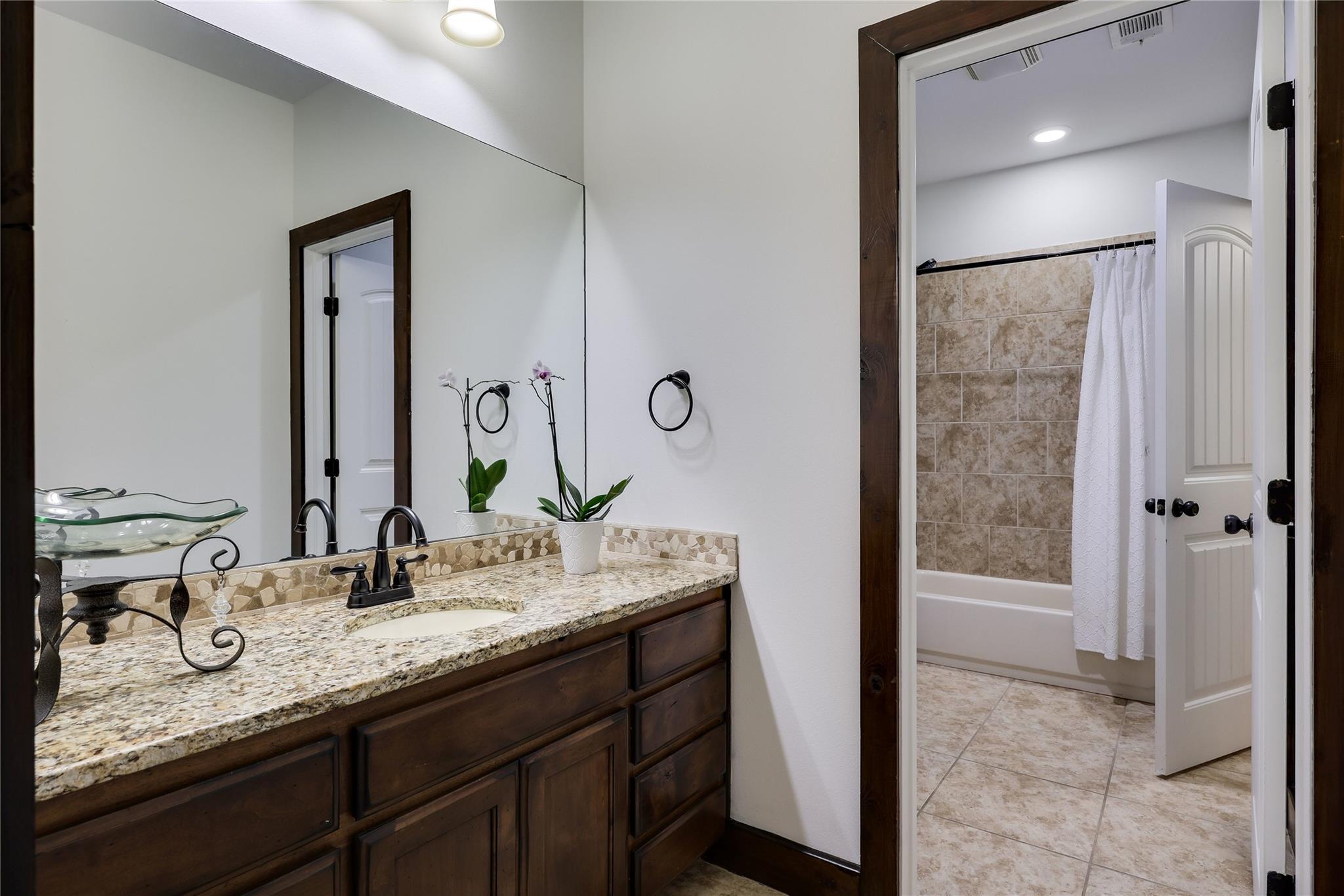 116 Apache Trl Property Photo 15