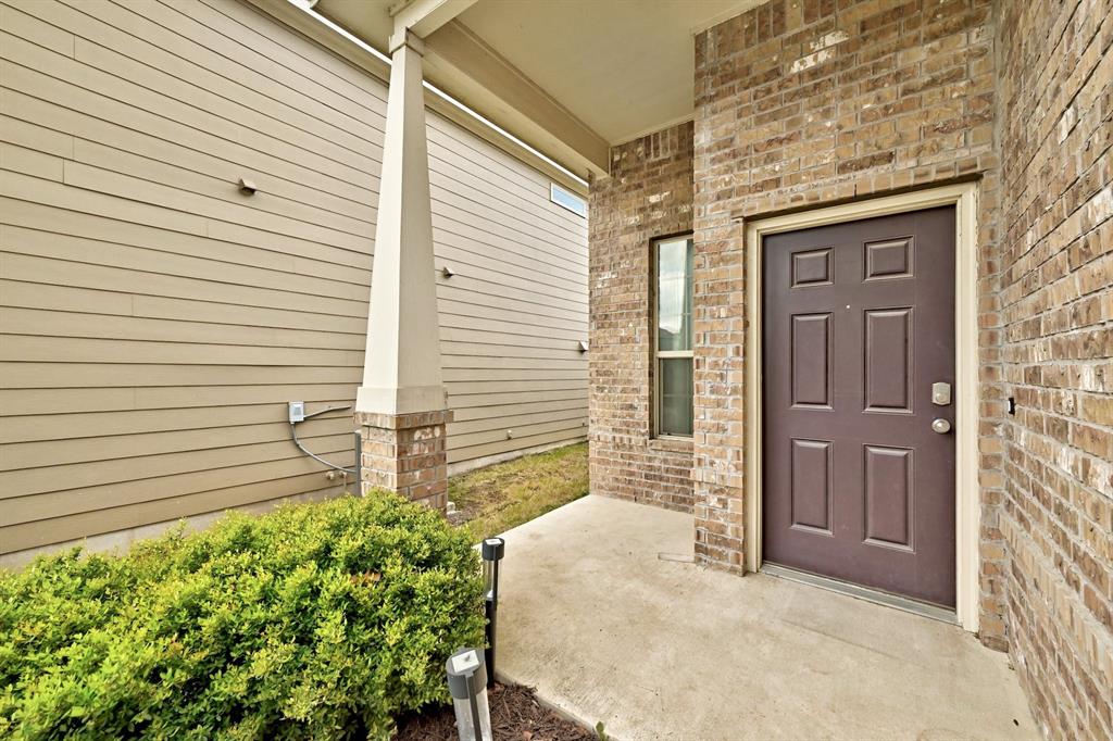 10104 Wading Pool Path Property Photo 3