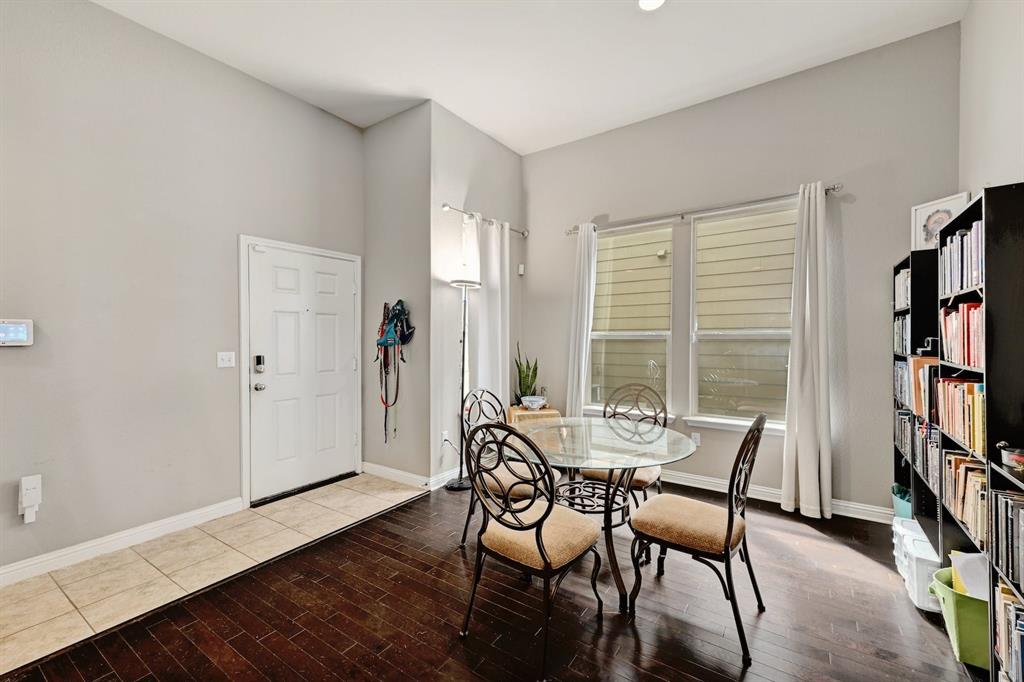 10104 Wading Pool Path Property Photo 4