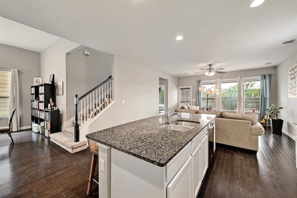 10104 Wading Pool Path Property Photo 14