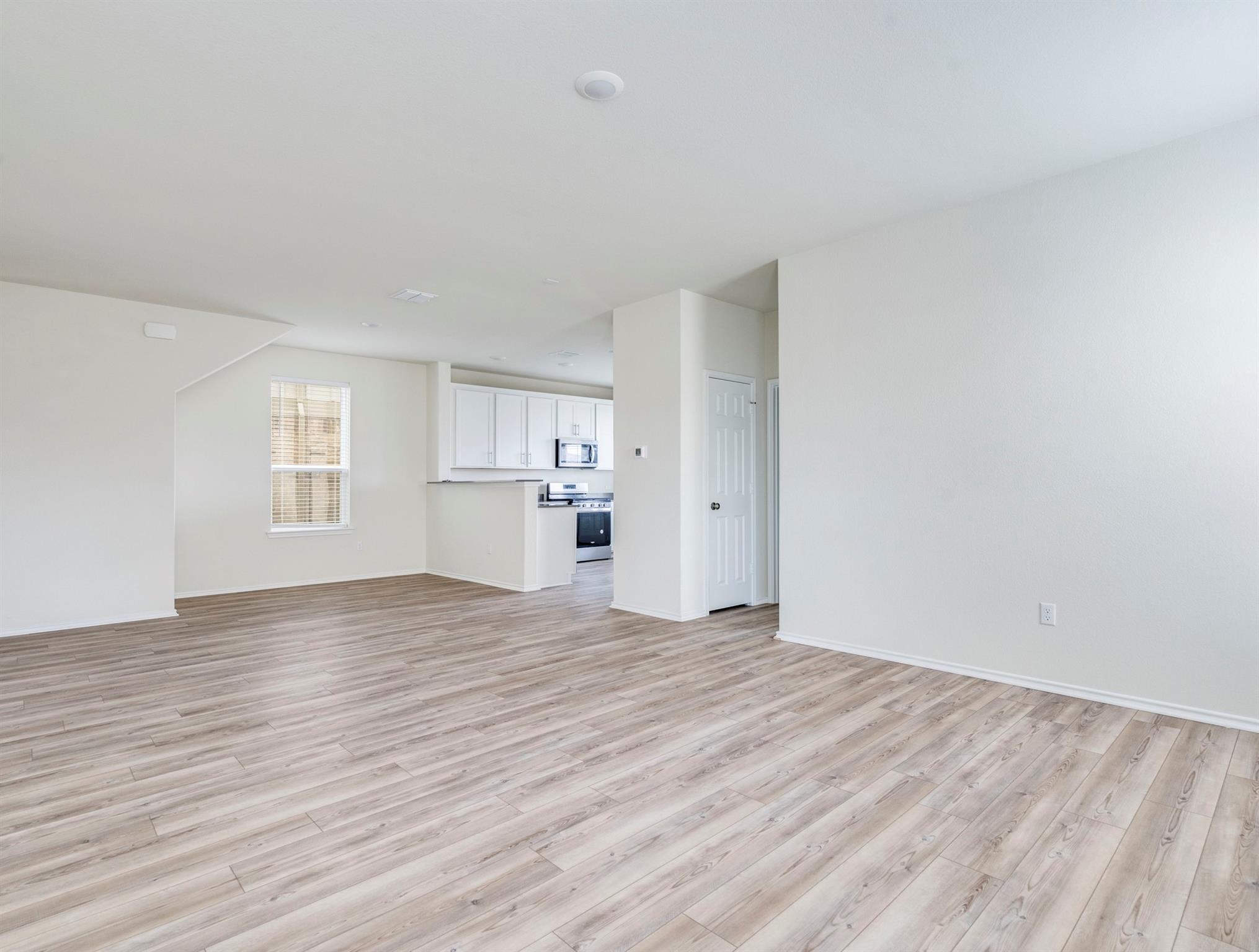 453 Tree Nut Loop Property Photo 4