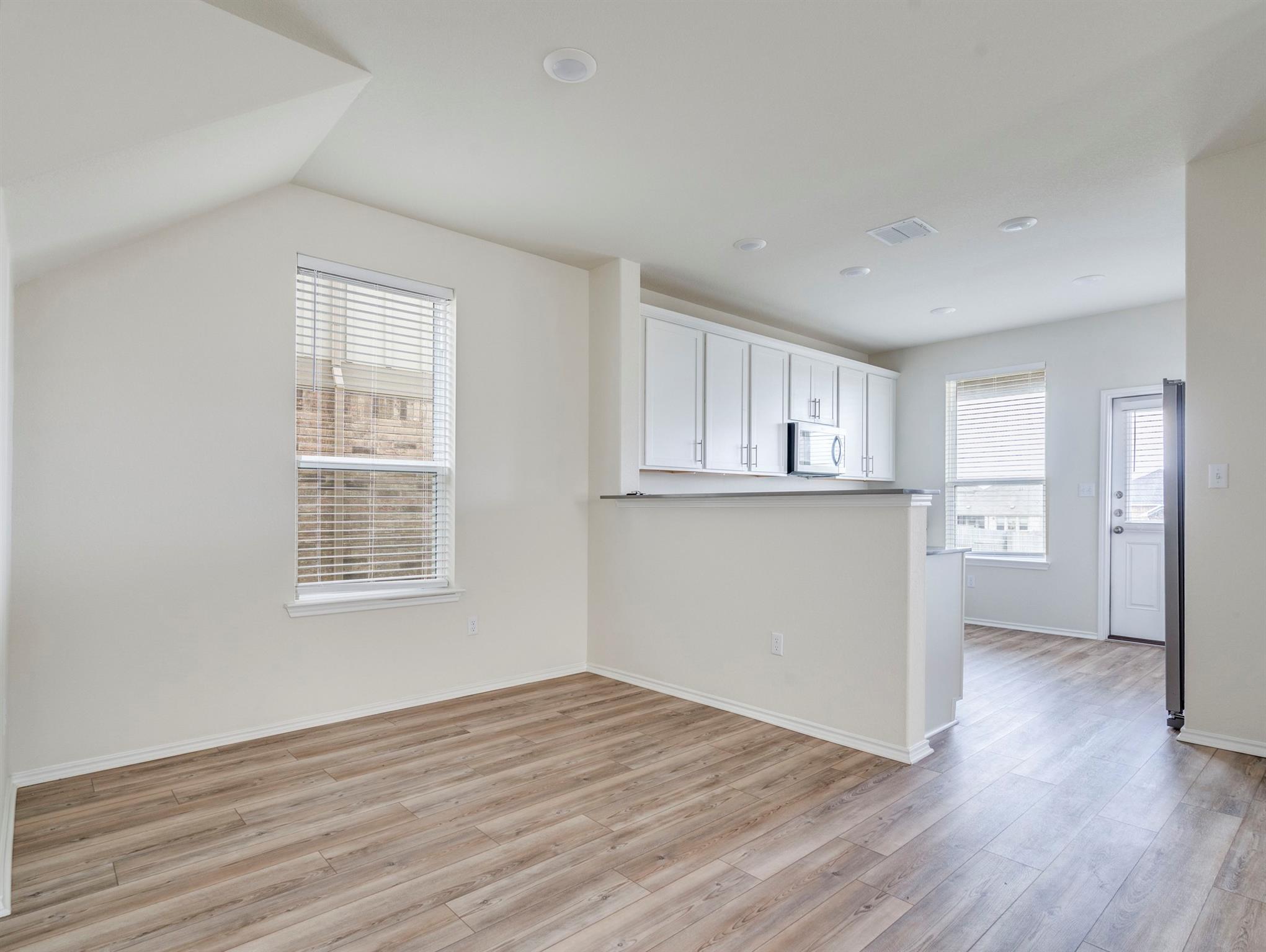 453 Tree Nut Loop Property Photo 6