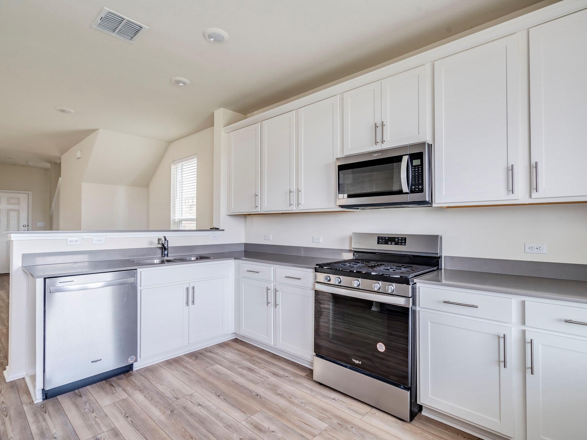 453 Tree Nut Loop Property Photo 8