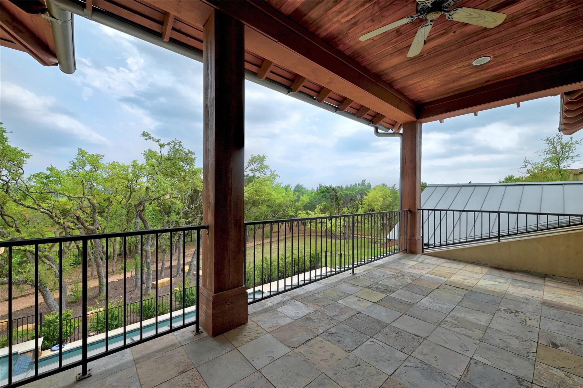 16009 Pontevedra Pl Property Photo 16