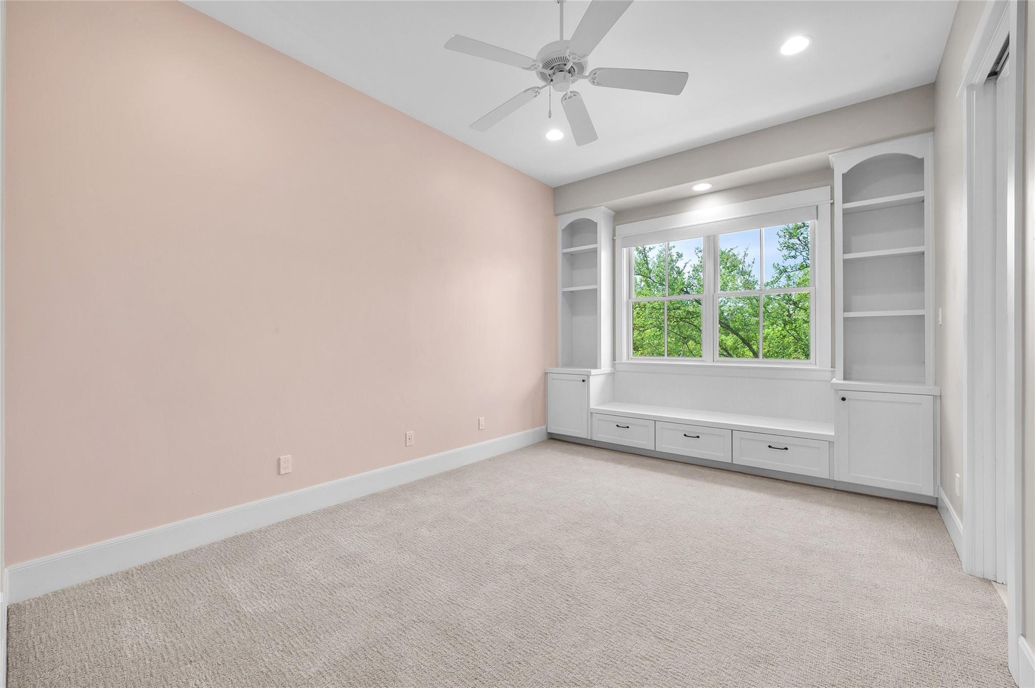 16009 Pontevedra Pl Property Photo 20