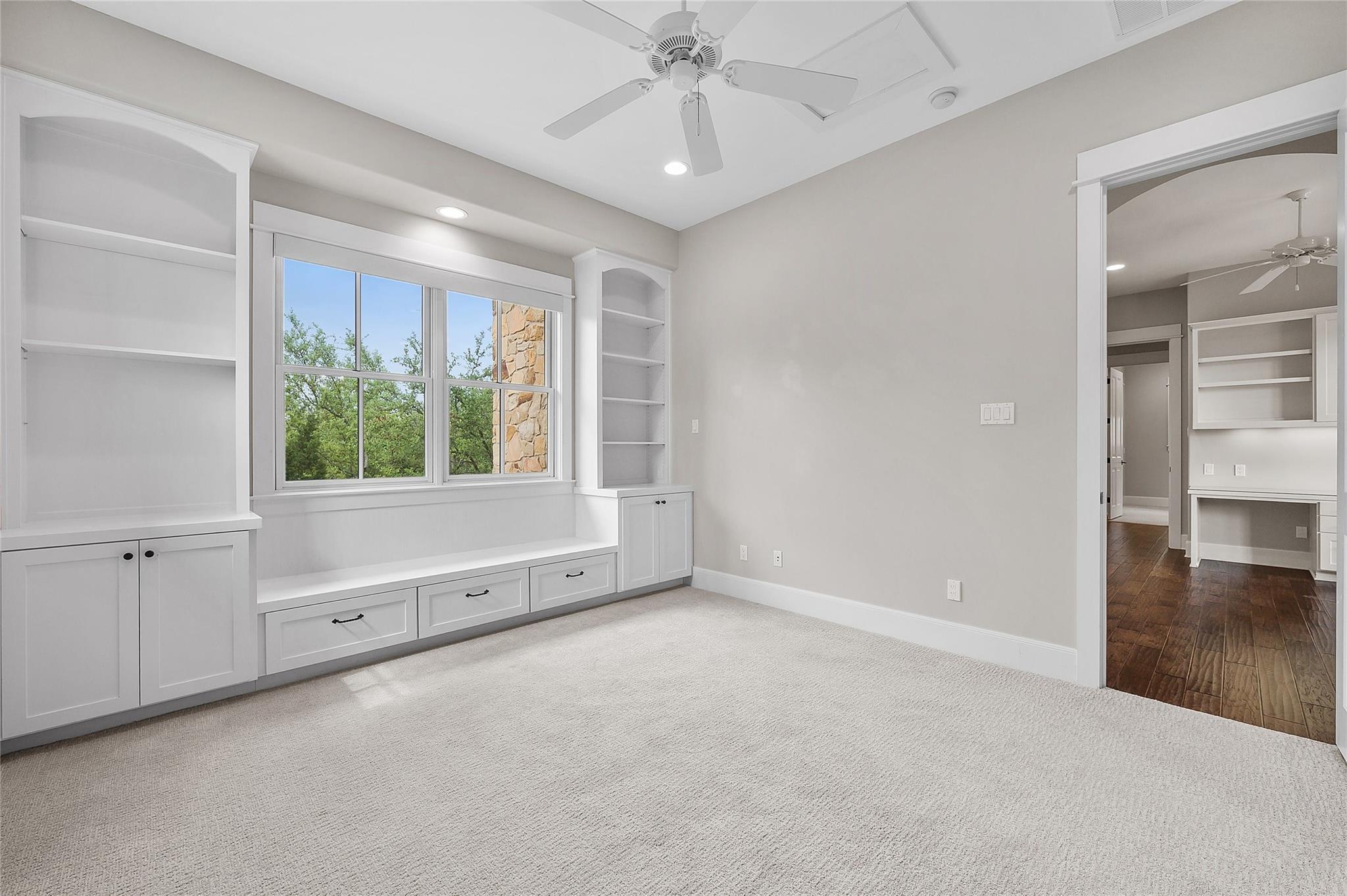 16009 Pontevedra Pl Property Photo 22