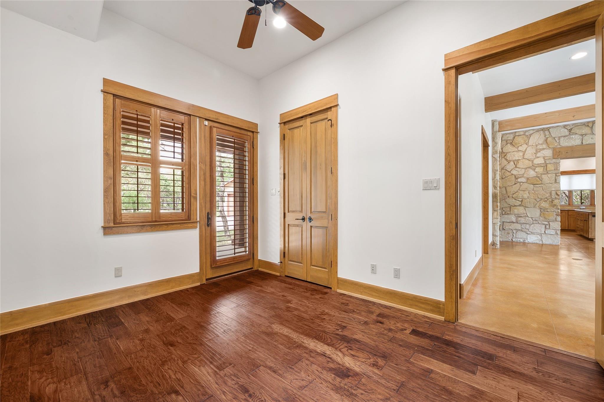 16009 Pontevedra Pl Property Photo 24