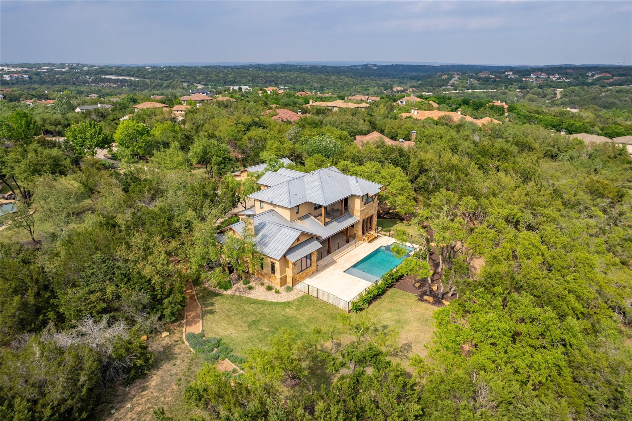 16009 Pontevedra Pl Property Photo 34