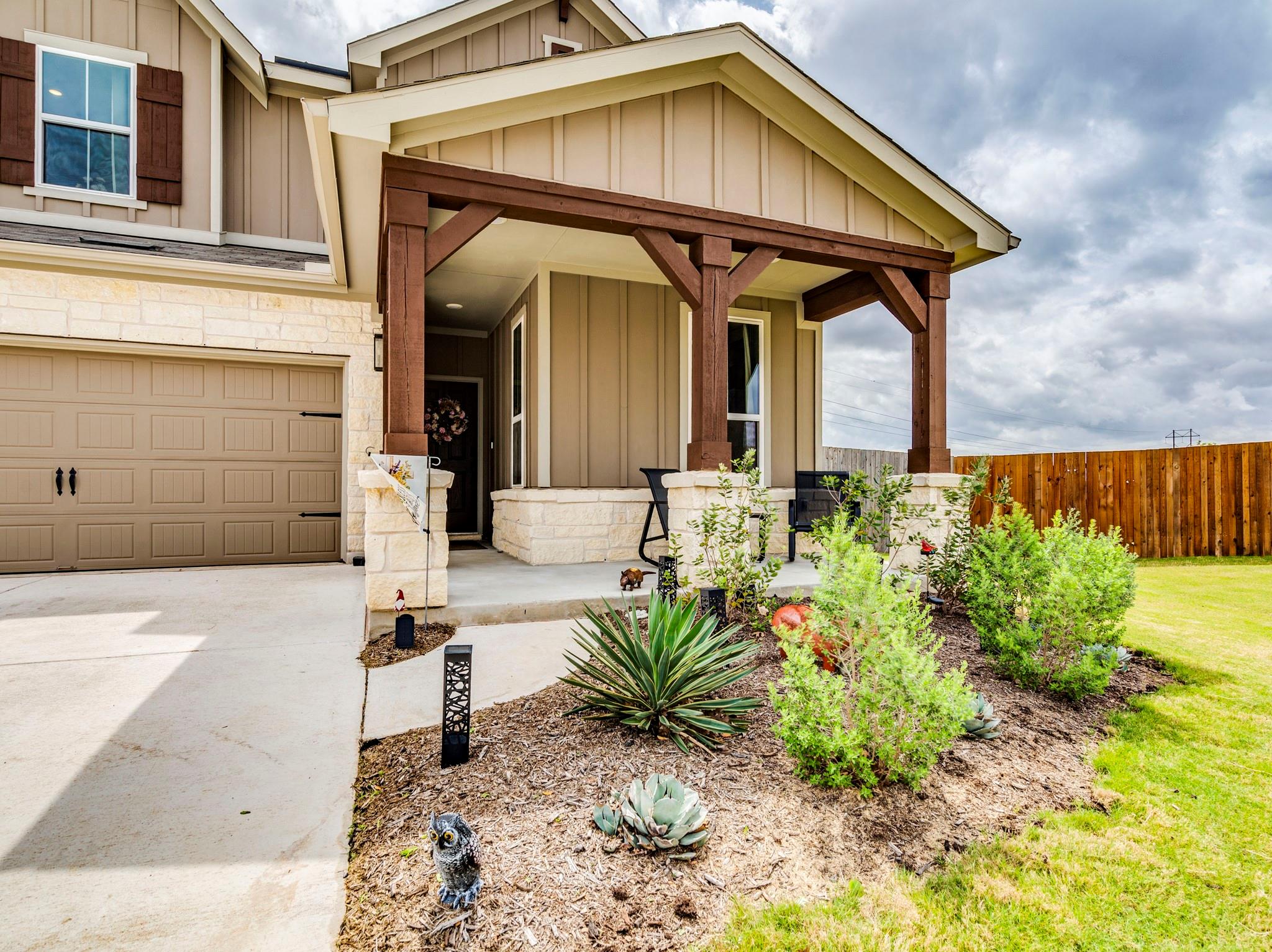 297 Tree Nut Loop Property Photo 3