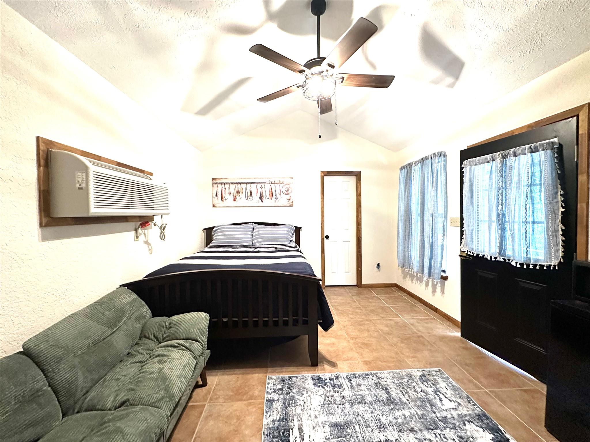43 Lambert None Property Photo 8