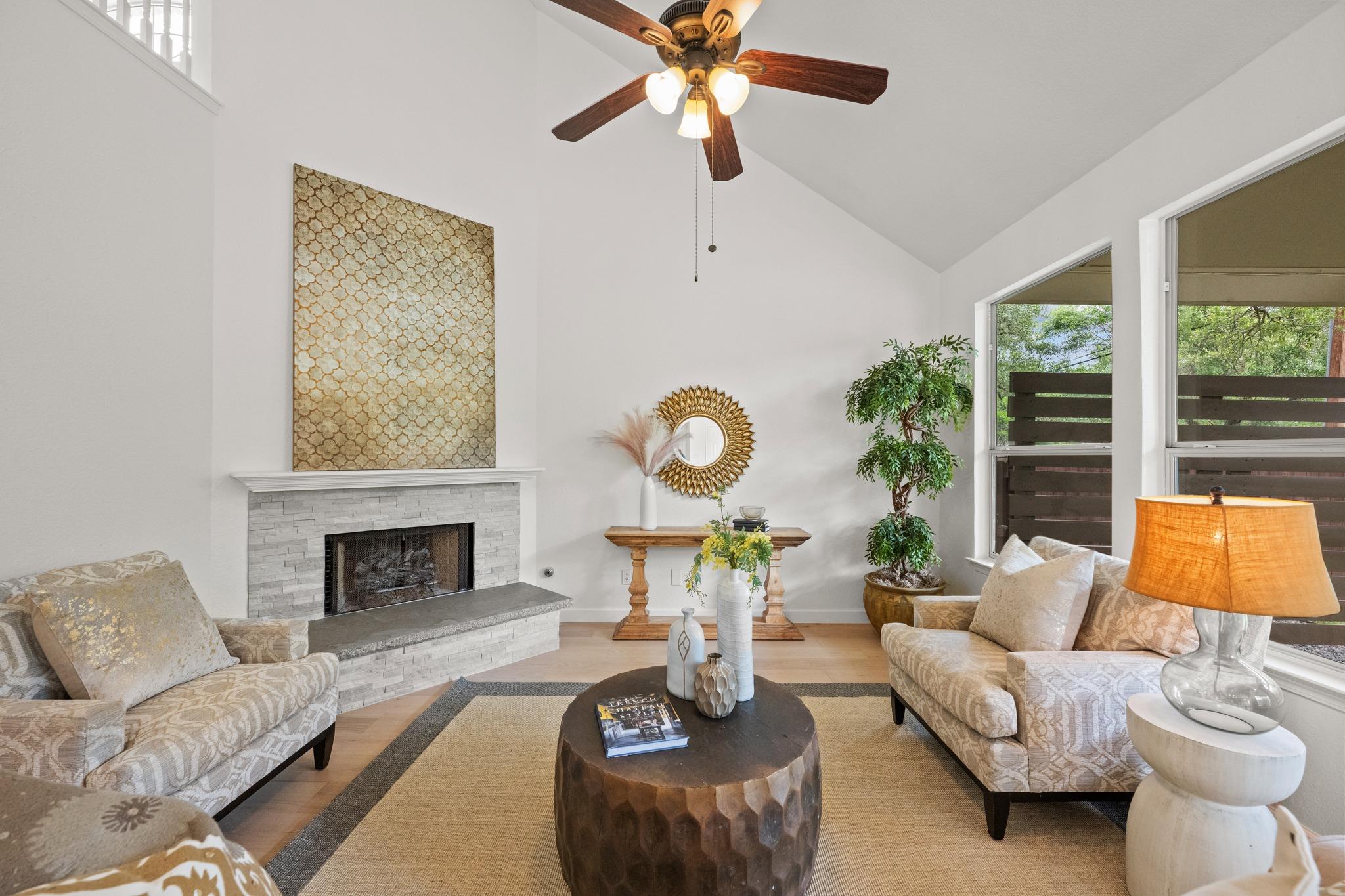 5212 Crystal Water Dr Property Photo 3
