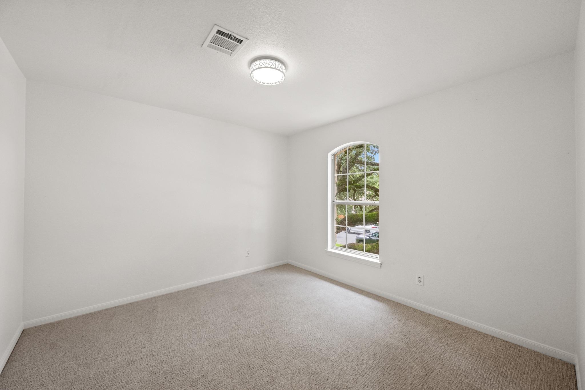 5212 Crystal Water Dr Property Photo 22