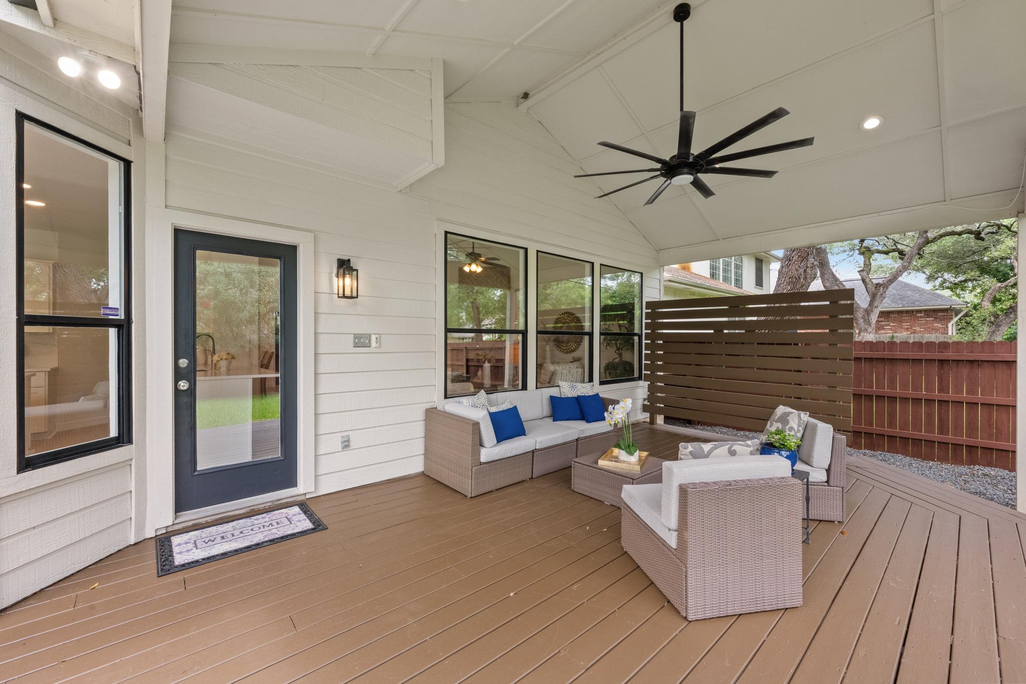 5212 Crystal Water Dr Property Photo 27
