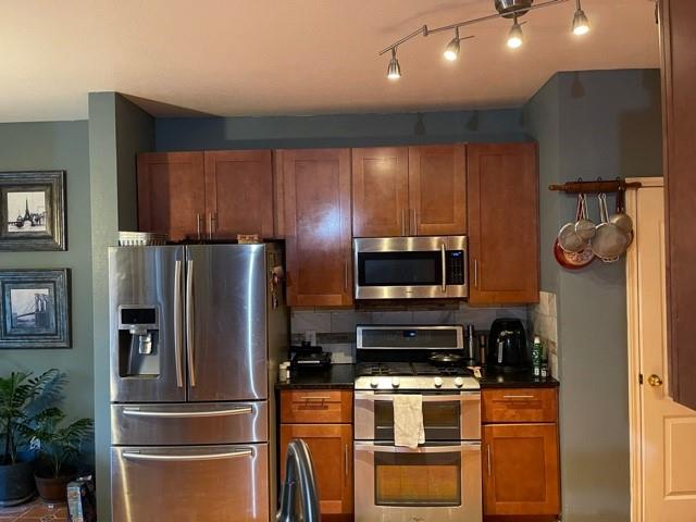 2306 Hayfield Sq Property Photo 7