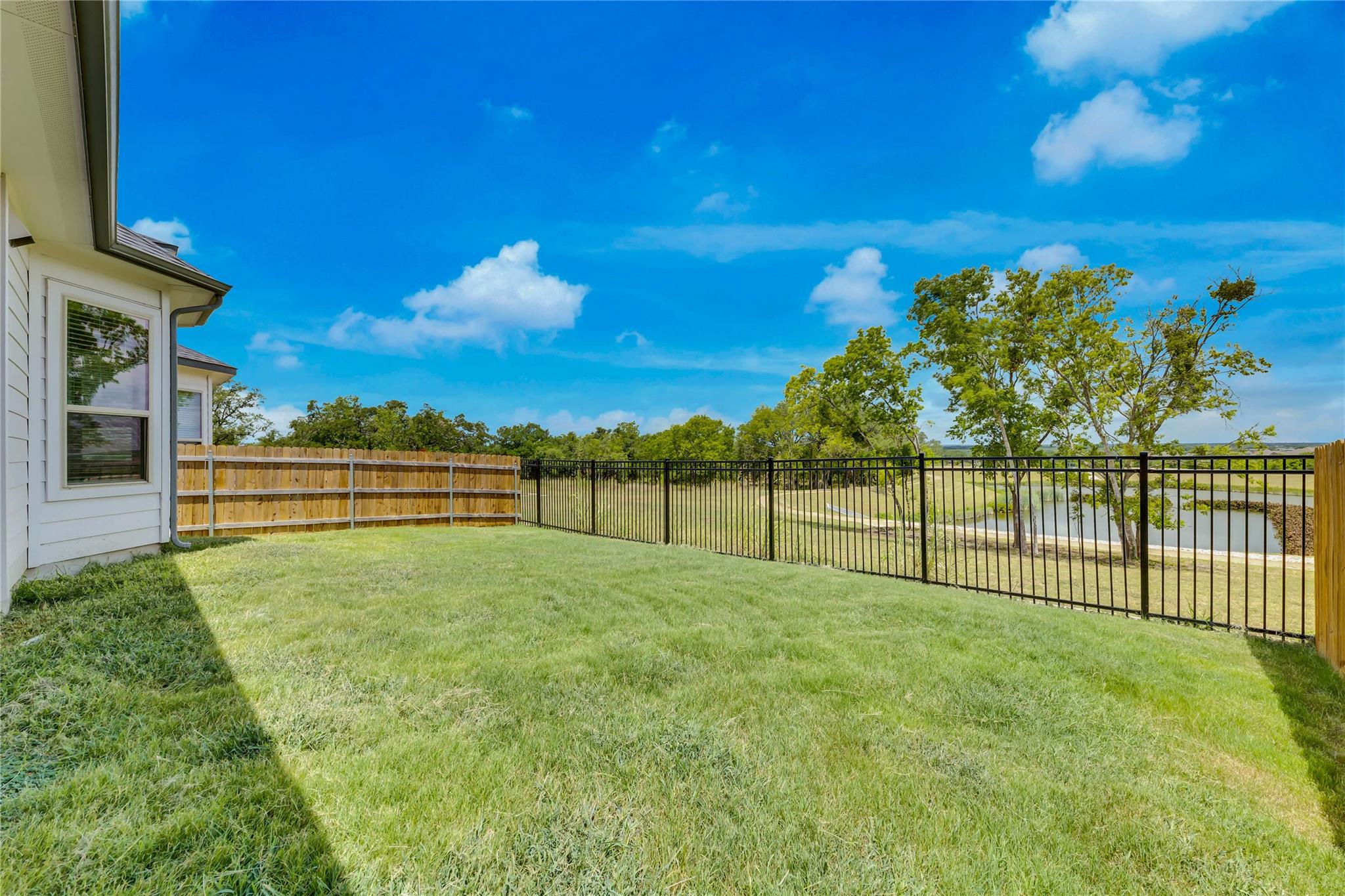 12616 Stanford Dr Property Photo 16