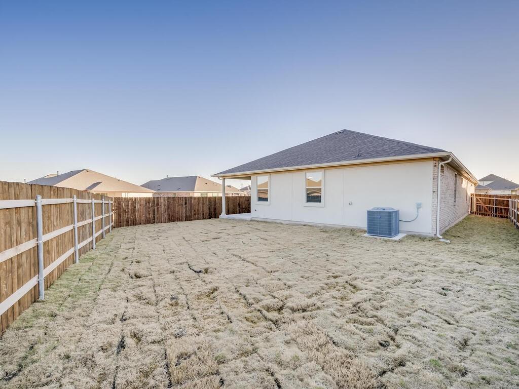16812 Marcello Dr Property Photo 29
