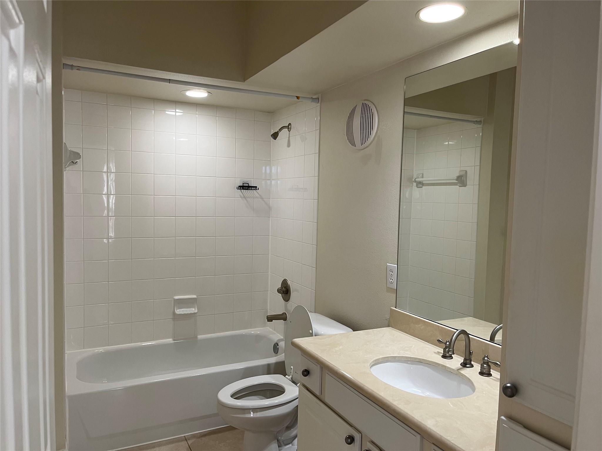 7701 Rialto Blvd 1326 Property Photo 21
