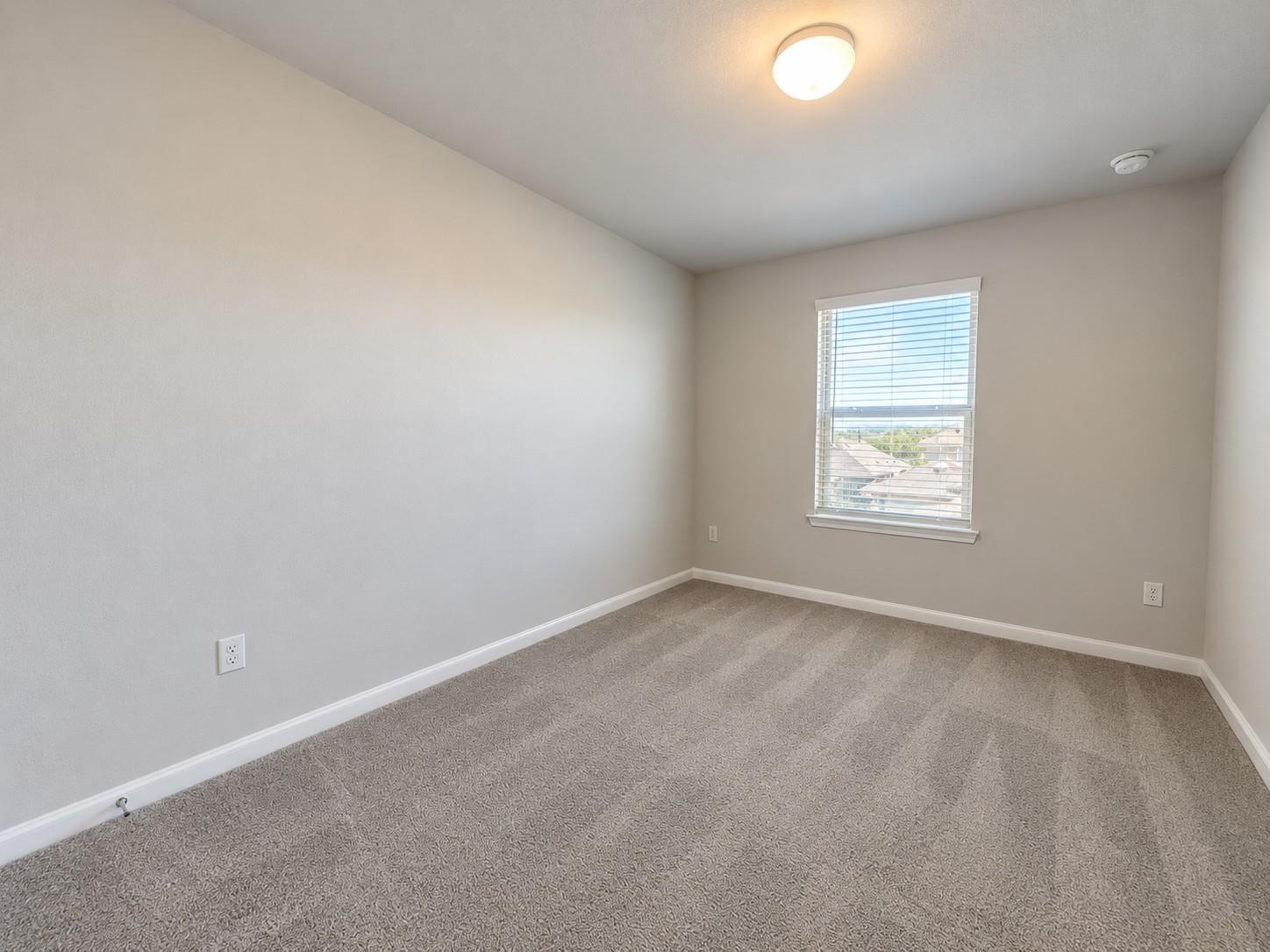 2801 Seneca Path #32 Property Photo 17